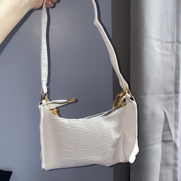 Purse - Picture 3 of 4